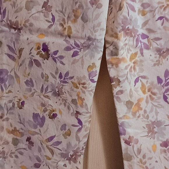Gloria Vanderbilt Amanda Denim White Floral Capris, Sz 10, High Rise, New - Picture 4 of 5